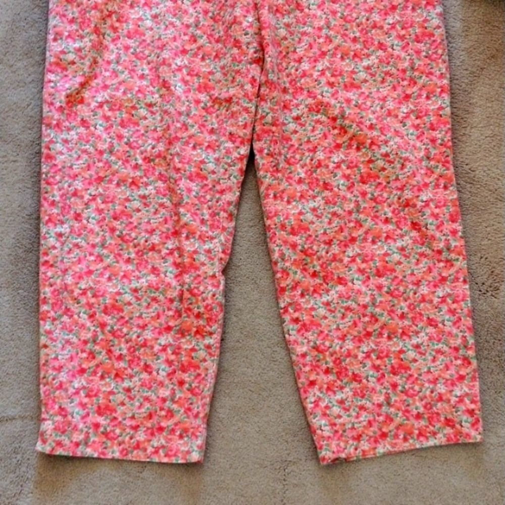Eddie Bauer Cotton Blend Floral Pants. - Picture 3 of 8